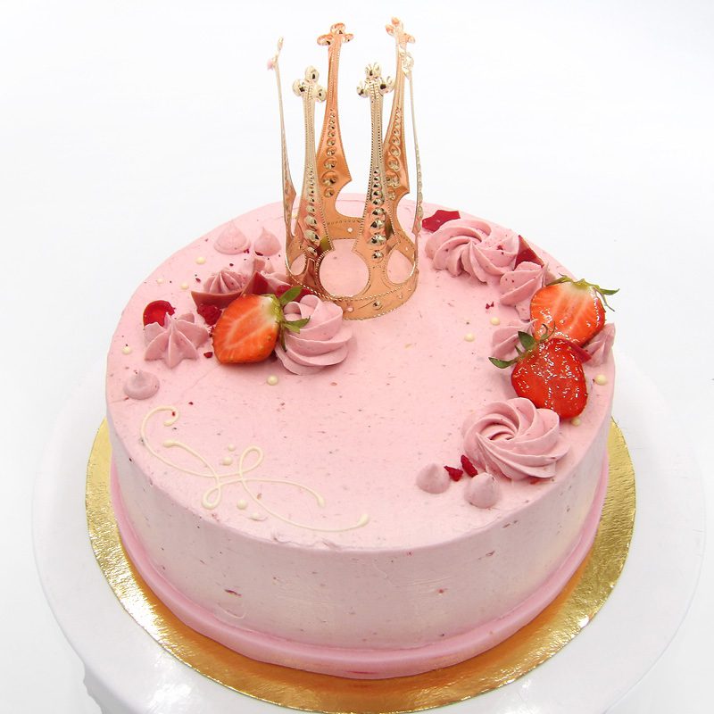 Rosa Prinzessin-Torte mit goldener Krone